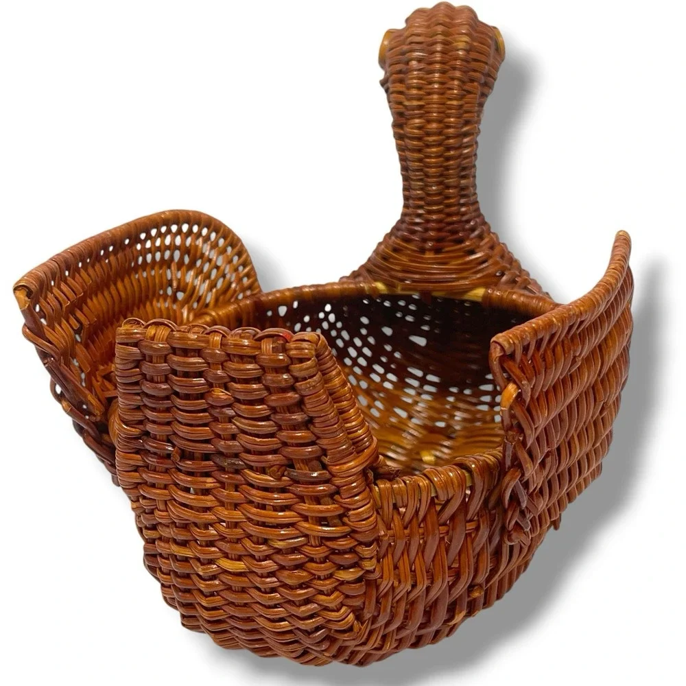 Wicker Woven Brown GOOSE DUCK BASKET Planter Holder Farmhouse Rustic 8.5